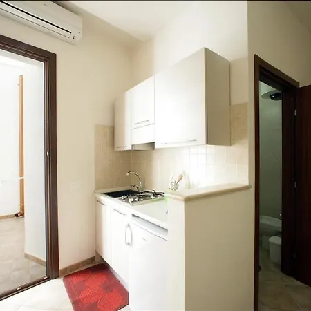 アパート Mansarda Con Terrazzo トラーパニ