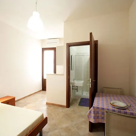 Mansarda Con Terrazzo アパート