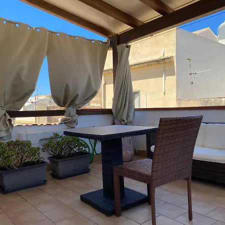 Apartmán Mansarda Con Terrazzo